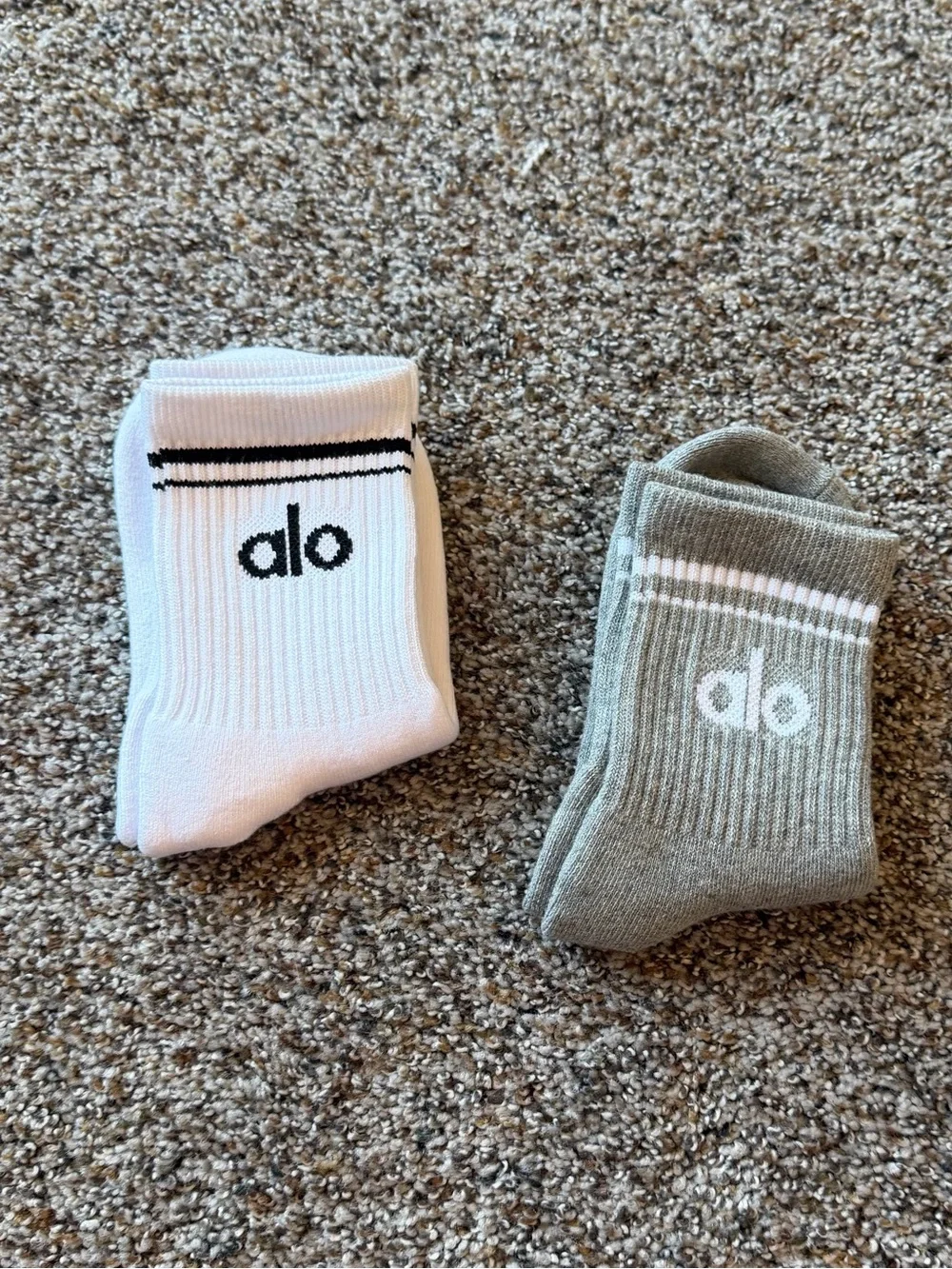 ALO Yoga Half Crew Socks - White & Gray 2 Pair set